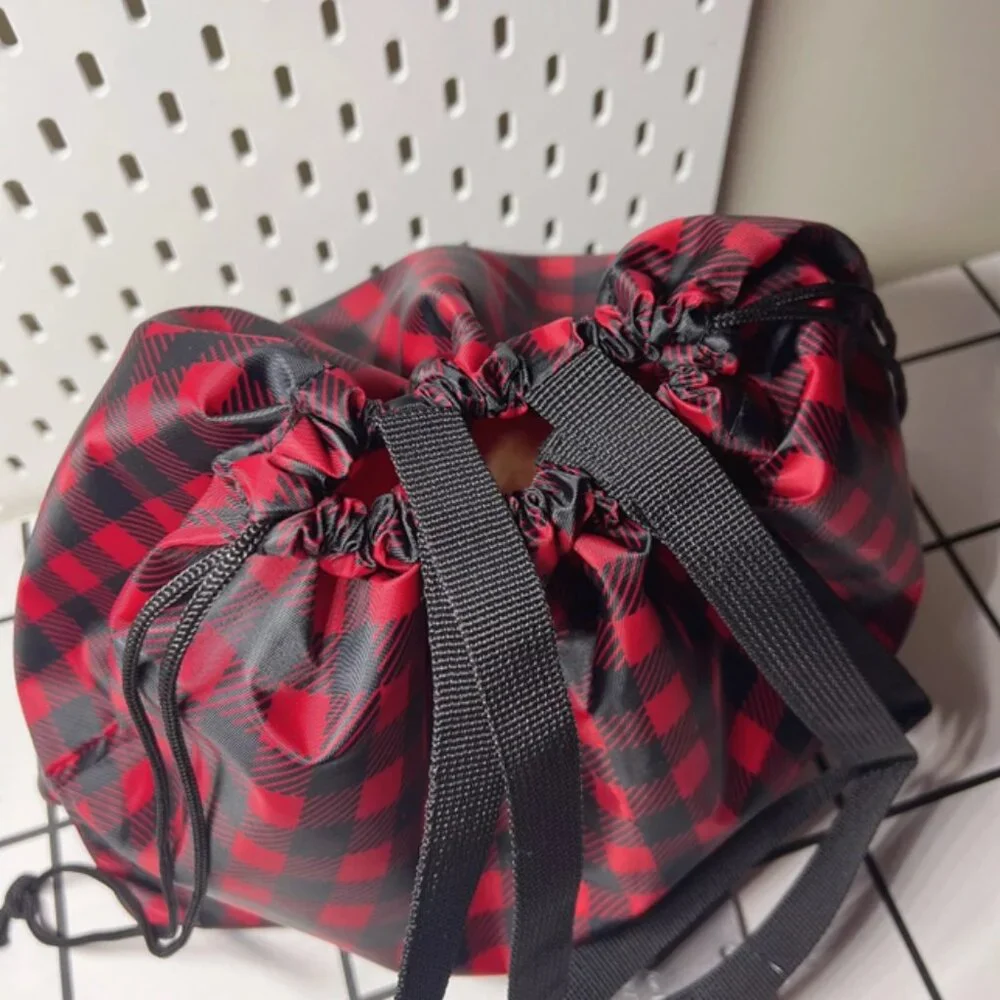 NWT Macys Red & Black Buffalo Check Plaid Nylon Large Drawstring Eco Tote Bag